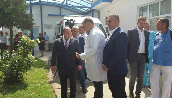 Donacija Kancelarije za KiM Domu zdravlja u Gračanici Donacija Kancelarije za KiM Domu zdravlja u Gračanici