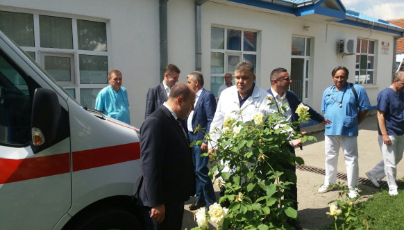 Donacija Kancelarije za KiM Domu zdravlja u Gračanici Donacija Kancelarije za KiM Domu zdravlja u Gračanici