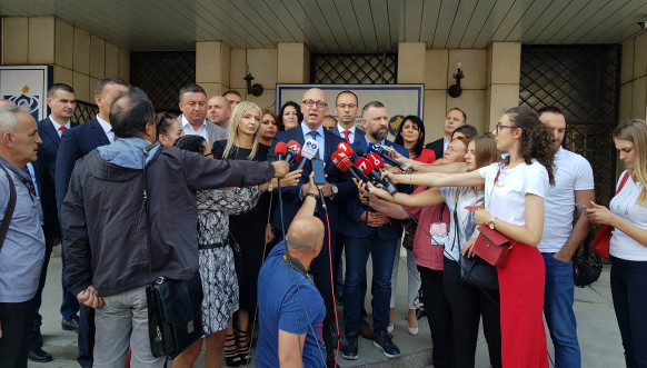 Goran Rakić, Srpska lista predala izbornu listu Goran Rakić, Srpska lista predala izbornu listu