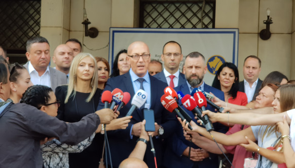 Goran Rakić, Srpska lista predala izbornu listu Goran Rakić, Srpska lista predala izbornu listu