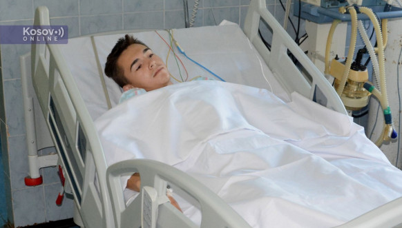 D.B. koji je izboden nožem u MItrovici