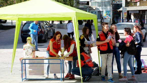 Crveni krst - obeležavanje Međunarodnog dana trgovine ljudima u Severnoj Mitrovici Crveni krst - obeležavanje Međunarodnog dana trgovine ljudima u Severnoj Mitrovici