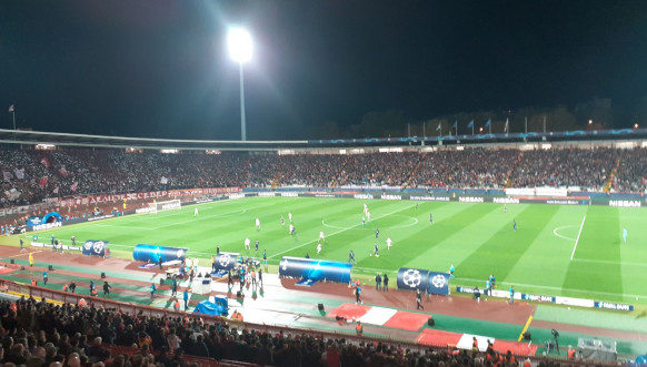 Deca iz Leposavića u Beogradu bodre Crvenu zvezdu Deca iz Leposavića u Beogradu bodre Crvenu zvezdu