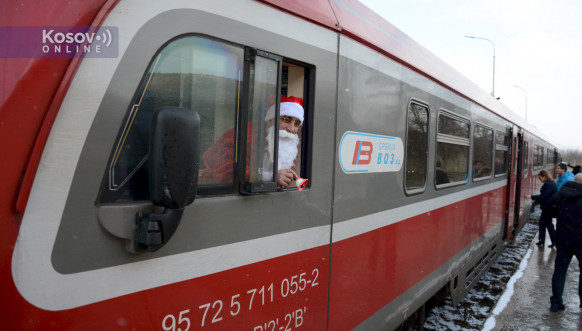Novogodišnji voz u Severnoj Mitrovici