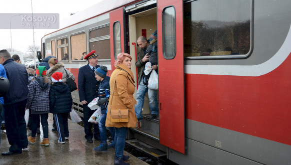 Novogodišnji voz u Severnoj Mitrovici