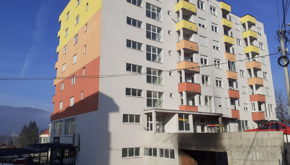 Leposavić/zgrada u kojoj živi Slavko Simić