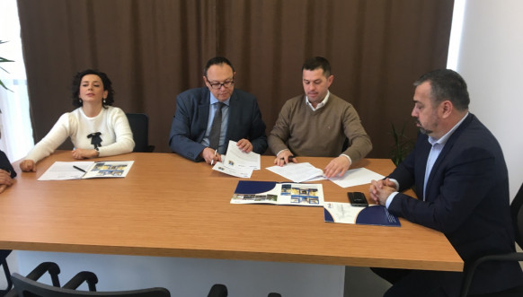 Todić i Kašir potpisali Memorandum o razumevanju Todić i Kašir potpisali Memorandum o razumevanju