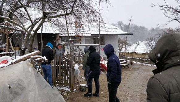Ranilug - Volonteri u selima Rjanovac i Malo Ropotovo Ranilug - Volonteri u selima Rjanovac i Malo Ropotovo