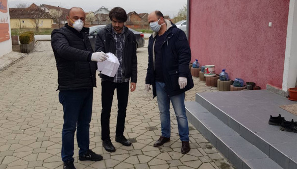 Klokot - Gradonacelnik posetio osobe kojima je istekla kucna izolacija Klokot - Gradonacelnik posetio osobe kojima je istekla kucna izolacija