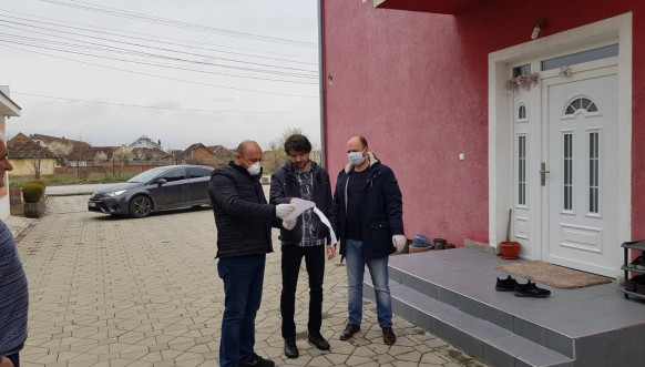 Klokot - Gradonacelnik posetio osobe kojima je istekla kucna izolacija Klokot - Gradonacelnik posetio osobe kojima je istekla kucna izolacija