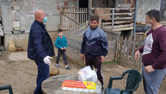 Pećki upravni okrug - nacelnik sa volonterima