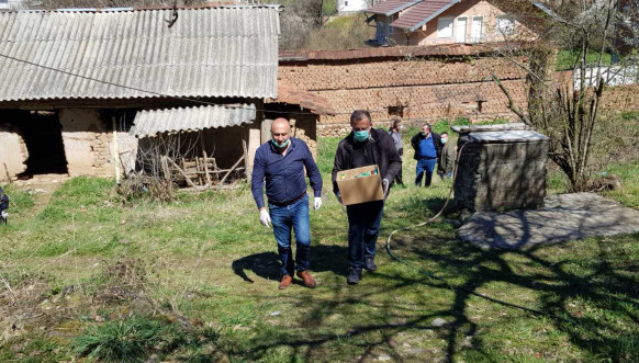 Klokot - Podela humanitarne pomoći u selu Binač