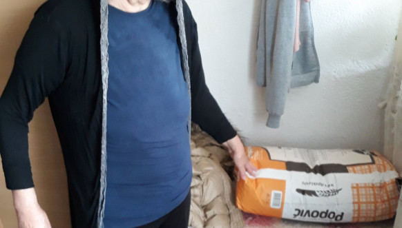 Distribucija brašna od anonimnog donatora iz KM najugroženijima Distribucija brašna od anonimnog donatora iz KM najugroženijima