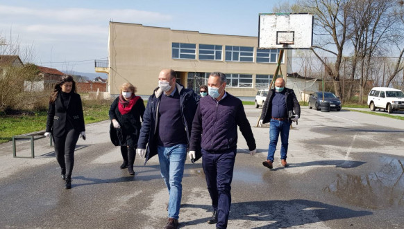 Klokot - podela humanitarnih paketa albanskoj zajednici