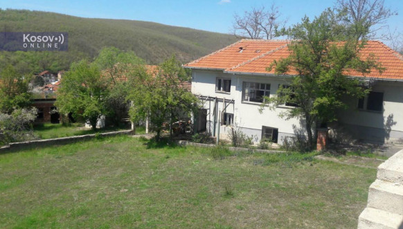 Zapaljena kuća u Cernici