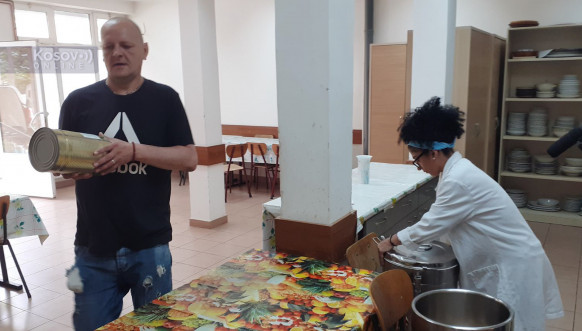 Galerija - Raspodela hrane narodna kuhinja