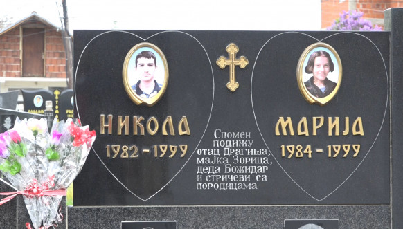 Marija, Nikola i njihova baka stradali su pre 21 godinu od NATO pakta Marija, Nikola i njihova baka stradali su pre 21 godinu od NATO pakta