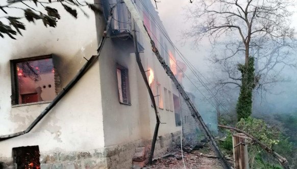 Požar u naselju Belo brdo 