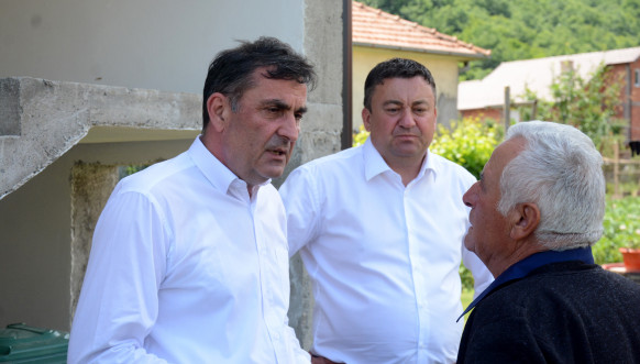 Tajić i Todosijević sa meštanima četiri sela u opštini Zvečan