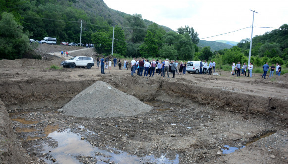 Tajić i Todosijević sa meštanima četiri sela u opštini Zvečan