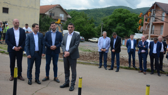 Tajić u obilasku opštine Leposavić9.jpg