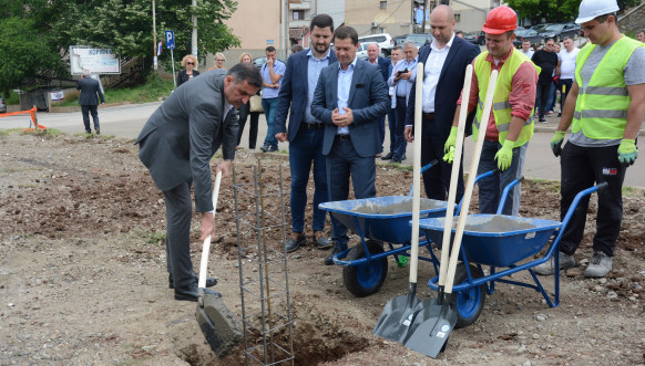 Tajić u obilasku opštine Leposavić9.jpg