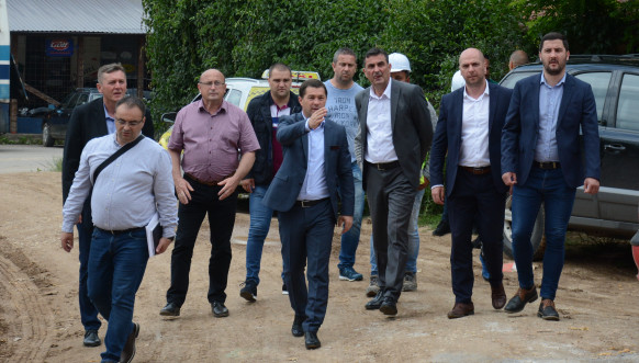Tajić u obilasku opštine Leposavić9.jpg