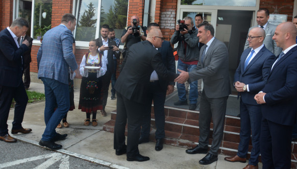Vesić u KM