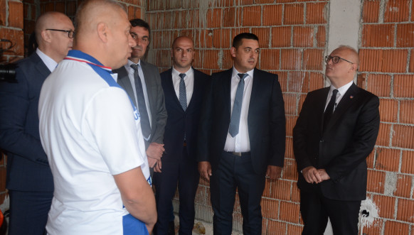Vesić u KM