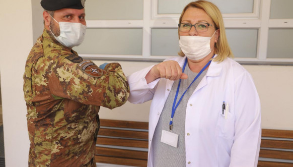 Kfor - Zaštitna oprema za Dom zdravlja u Peći