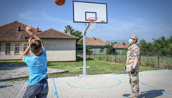Plemetina, Kfor, igralište 