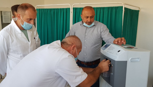 Klokot - Gradonačelnik uručio aparat za terapiju kiseonikom