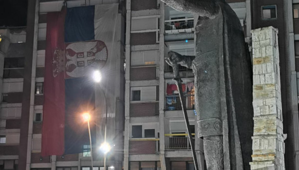 Severna Mitrovica velika srpska zastava Severna Mitrovica velika srpska zastava