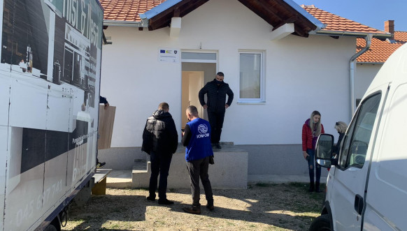 Nameštaj i prehrambeni proizvodi za 14 povratničkih porodica u Gračanici i Obiliću