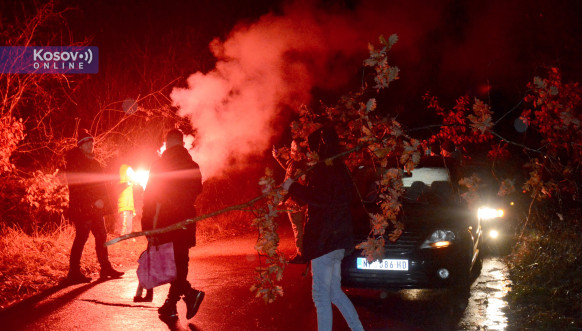 Sečenje badnjaka na severu Kosova Sečenje badnjaka na severu Kosova