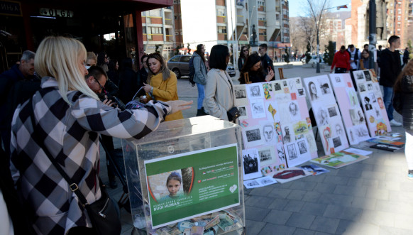 kulteta umetnosti tokom humanitarne akcije za lečenje Magdalene Nedeljković