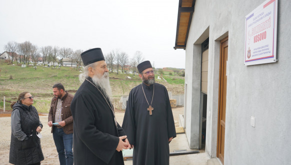 Episkop raško - prizrenski vladika Teodosije u novoizgrađenoj farmi