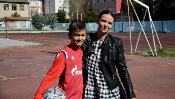 Filip Kostić dao dres Pavkova na aukciju za lečenje Magdalene Nedeljković Filip Kostić dao dres Pavkova na aukciju za lečenje Magdalene Nedeljković