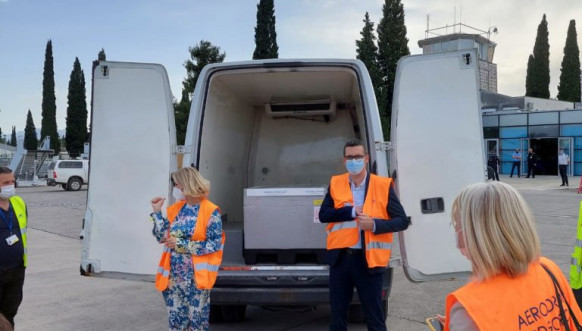 Vakcine iz Srbije stigle u Crnu Goru