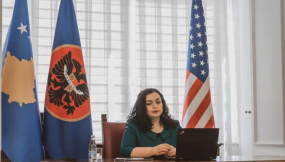 Osmani u kabinetu