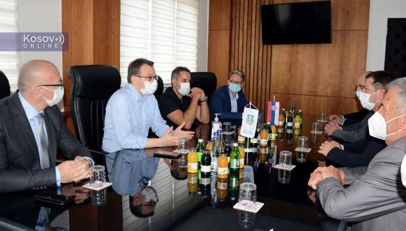 Petkovic-poseta-Leposavicu-i-Postanskoj-stedionici04