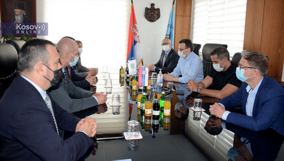 Petkovic-poseta-Leposavicu-i-Postanskoj-stedionici07