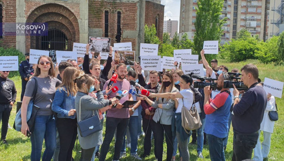 protesti studenata kod crkve Hrista Spasa u Prištini