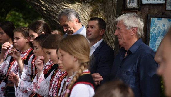 Osveštan temelj crkve Svete trojice u Rodelju