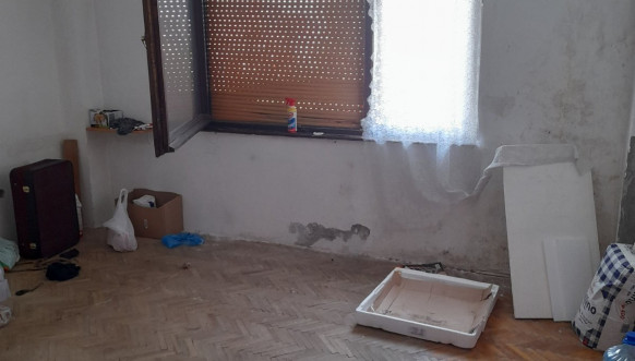 Đakovica - Obijen stan Dragice Gašić Đakovica - Obijen stan Dragice Gašić