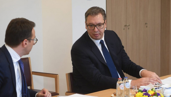 Delegacija-Srba-i-Albanaca-na-pregovorima-u-Briselu3
