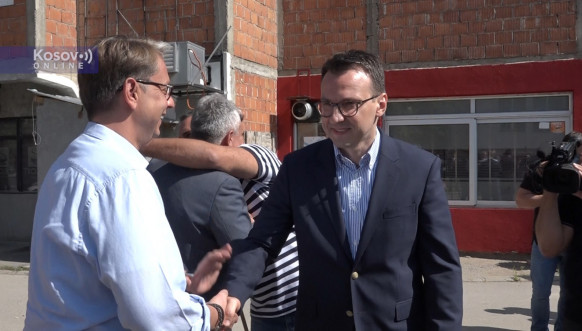 Petković - polaganje kamena temeljca za novu zgradu Univerziteta u Kosovskoj Mitovici Petković - polaganje kamena temeljca za novu zgradu Univerziteta u Kosovskoj Mitovici