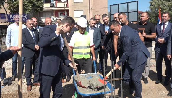Petković - polaganje kamena temeljca za novu zgradu Univerziteta u Kosovskoj Mitovici Petković - polaganje kamena temeljca za novu zgradu Univerziteta u Kosovskoj Mitovici