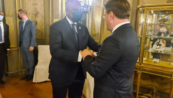 Njujork - Selaković - Abdirizak Njujork - Selaković - Abdirizak