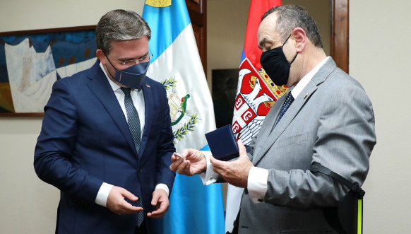 Selaković sa predsednikom Gvatemale, MSP.jpg